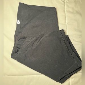 Lululemon High Rise Wunder Train Shorts 8 inch